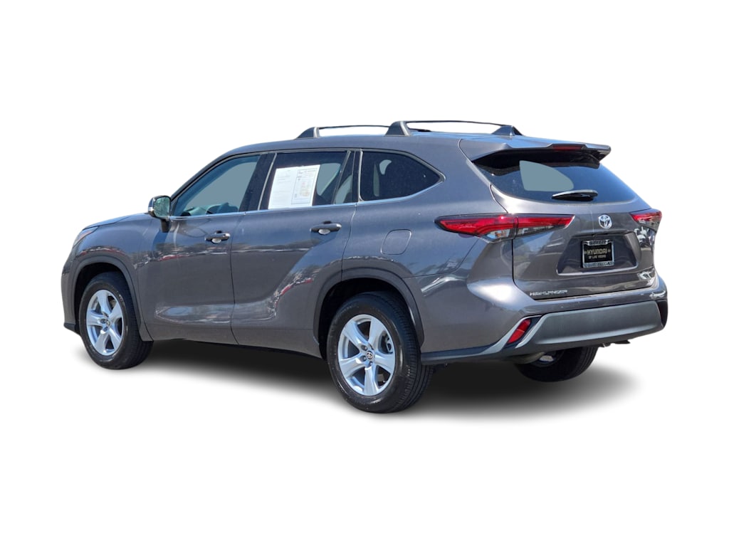 Thumbnail: 2021 Toyota Highlander - 4