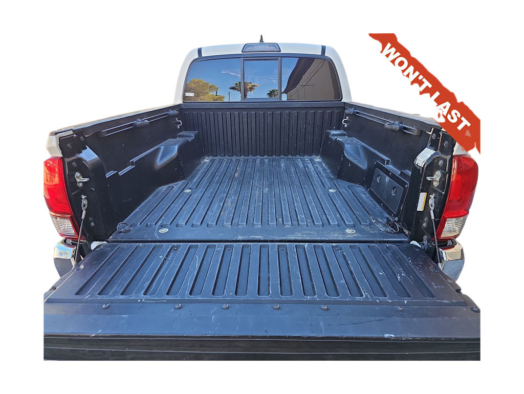 Thumbnail: 2019 Toyota Tacoma - 18