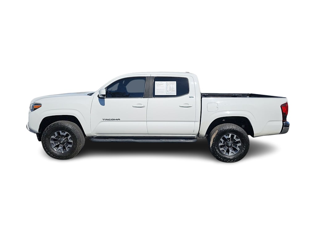 Thumbnail: 2019 Toyota Tacoma - 3