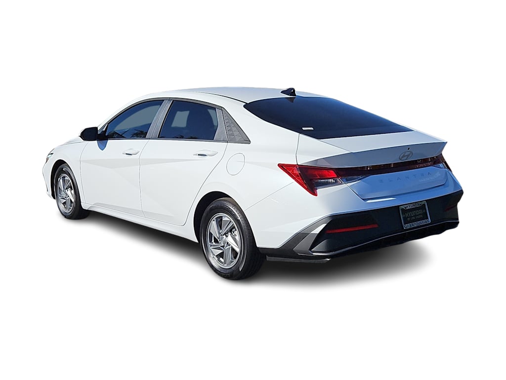Thumbnail: 2026 Hyundai Elantra - 4
