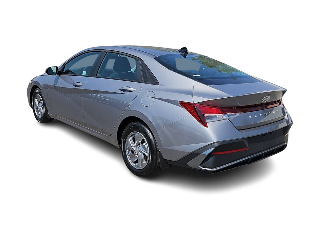 Thumbnail: 2025 Hyundai Elantra - 4