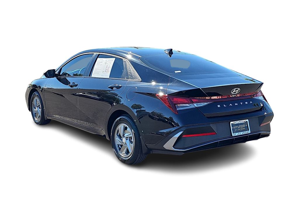 Thumbnail: 2026 Hyundai Elantra - 4