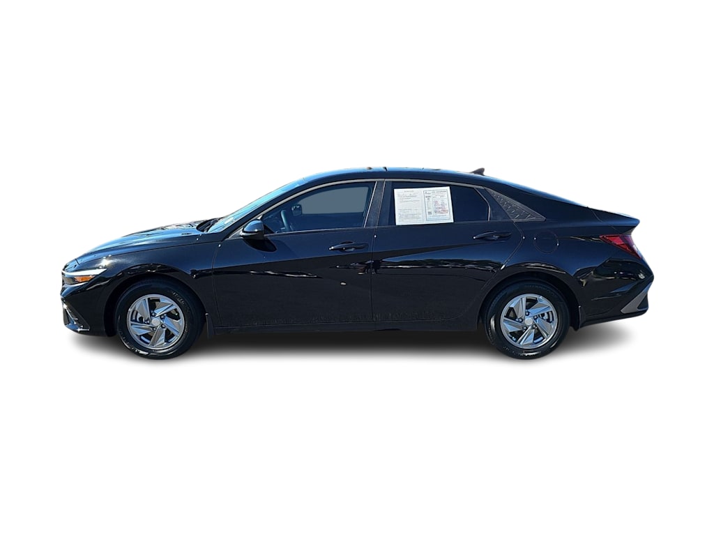 Thumbnail: 2026 Hyundai Elantra - 3