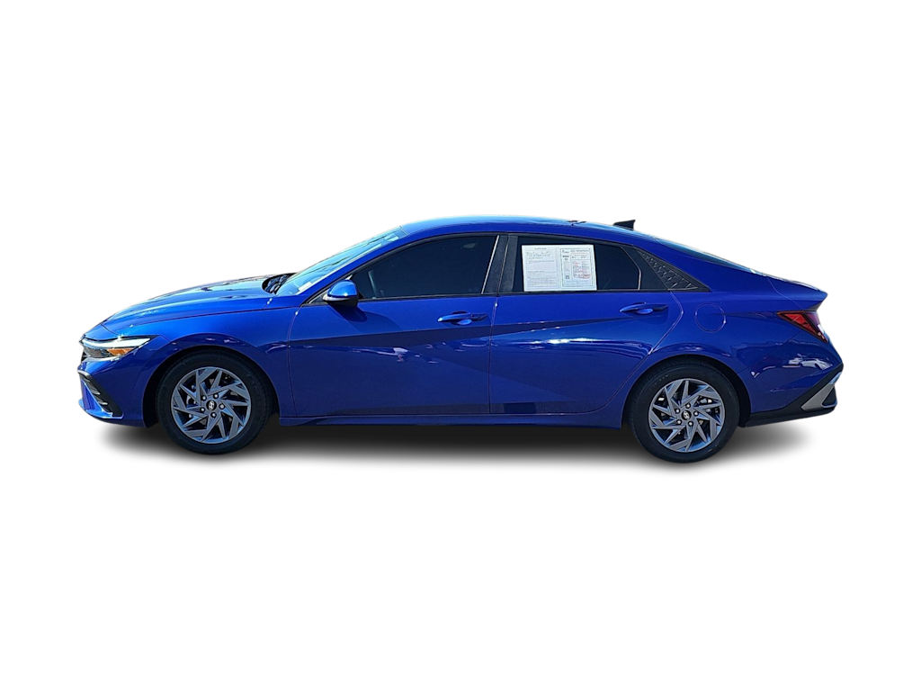 Thumbnail: 2024 Hyundai Elantra - 3