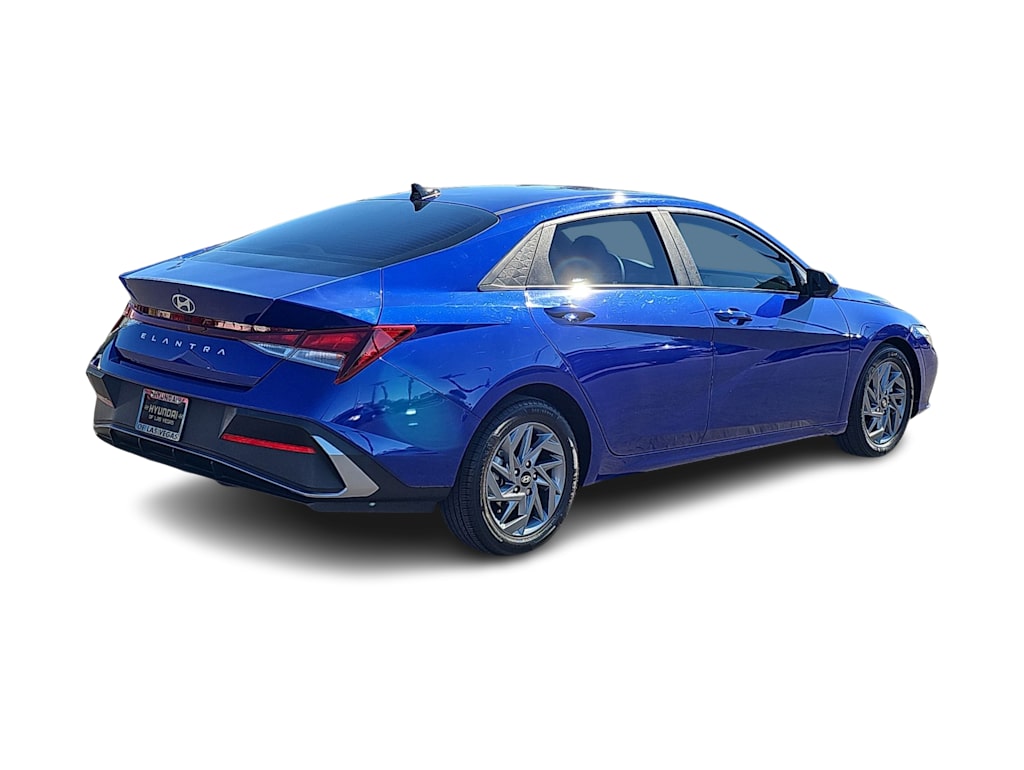 Thumbnail: 2024 Hyundai Elantra - 20