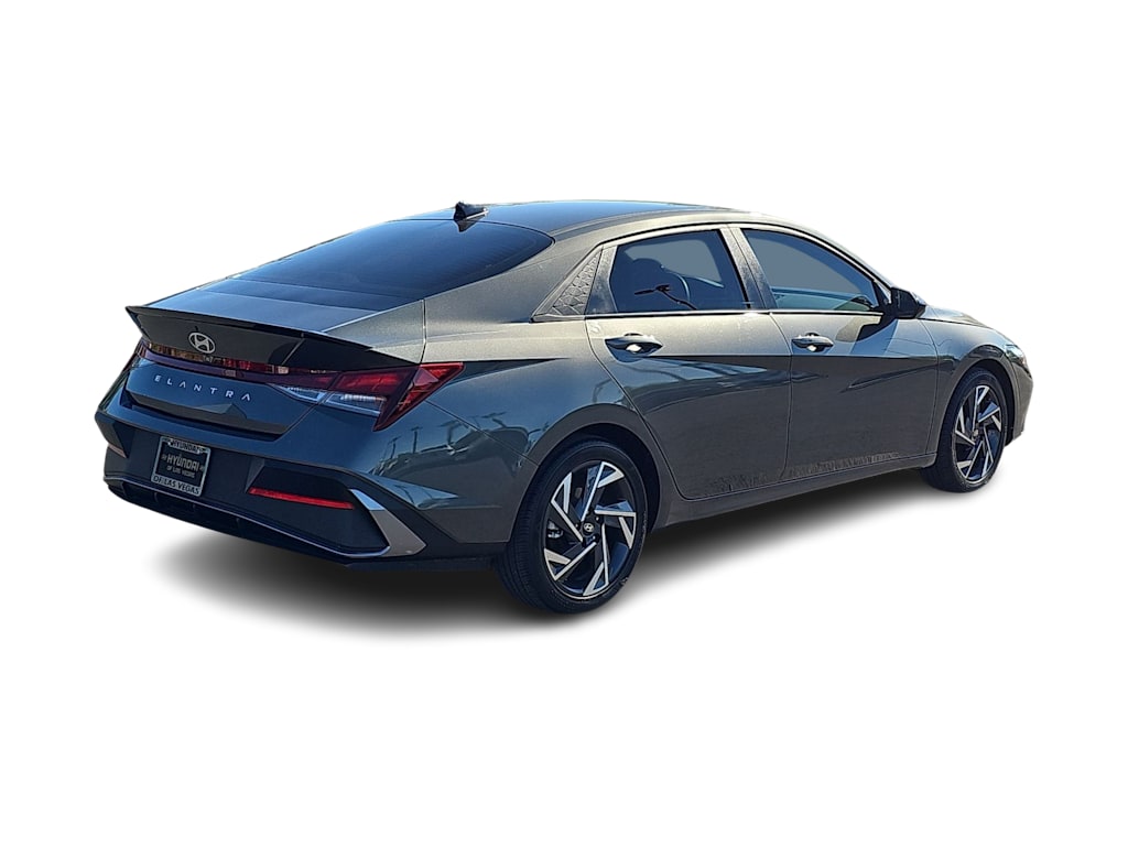 Thumbnail: 2025 Hyundai Elantra - 19