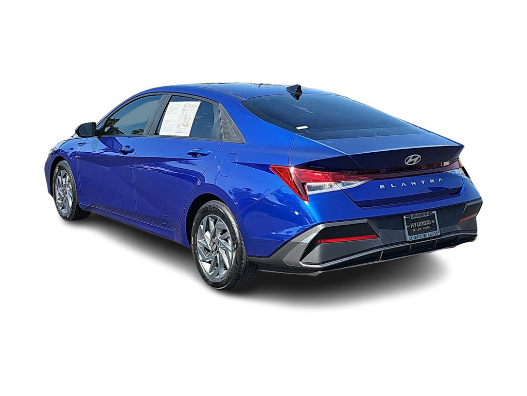 Thumbnail: 2024 Hyundai Elantra - 4