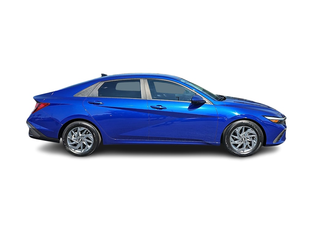 Thumbnail: 2024 Hyundai Elantra - 24