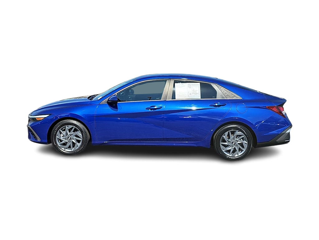 Thumbnail: 2024 Hyundai Elantra - 3