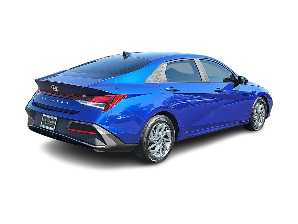 Thumbnail: 2024 Hyundai Elantra - 23