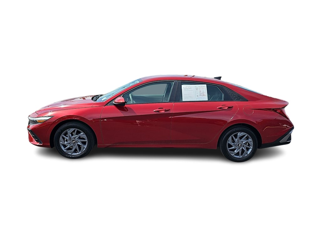 Thumbnail: 2025 Hyundai Elantra - 3