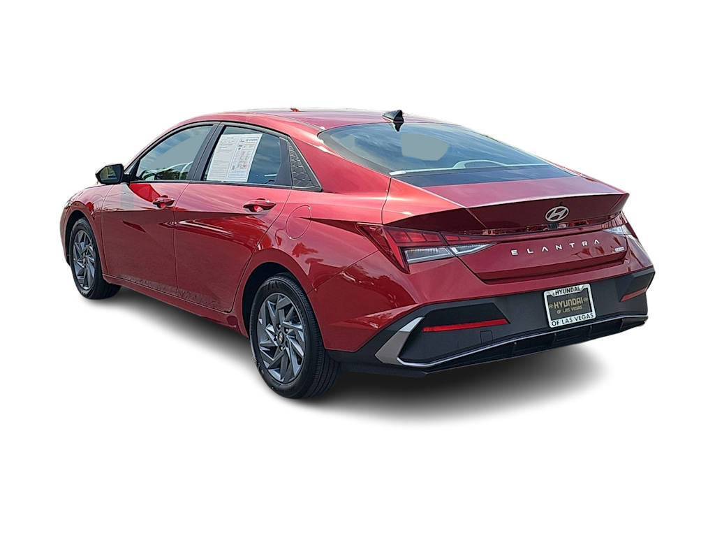 Thumbnail: 2025 Hyundai Elantra - 4