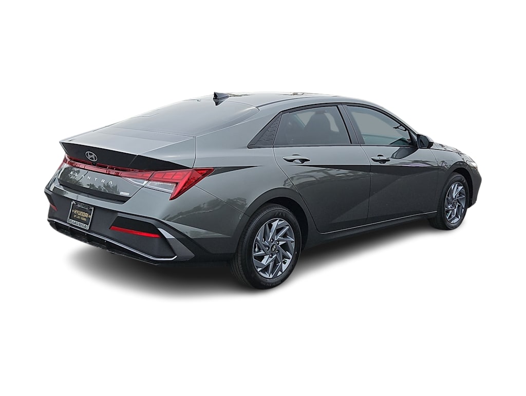 Thumbnail: 2026 Hyundai Elantra - 23