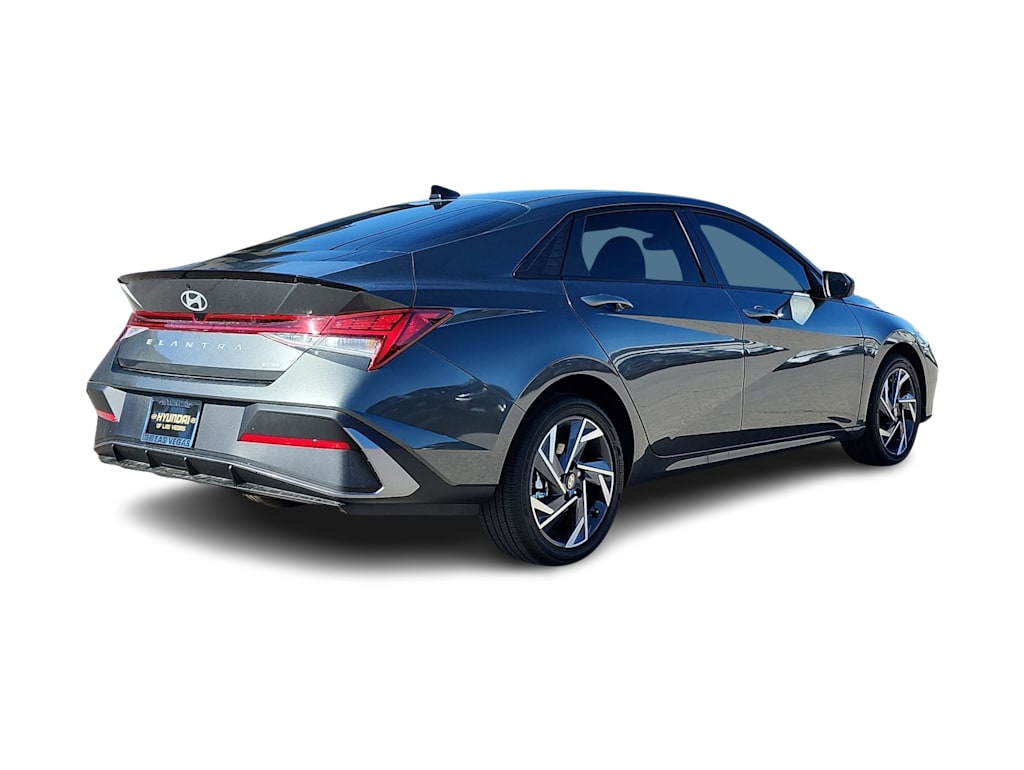 Thumbnail: 2025 Hyundai Elantra - 18