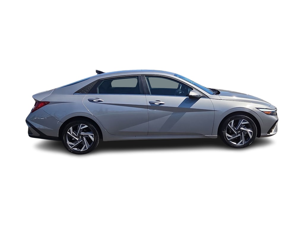 Thumbnail: 2025 Hyundai Elantra - 23