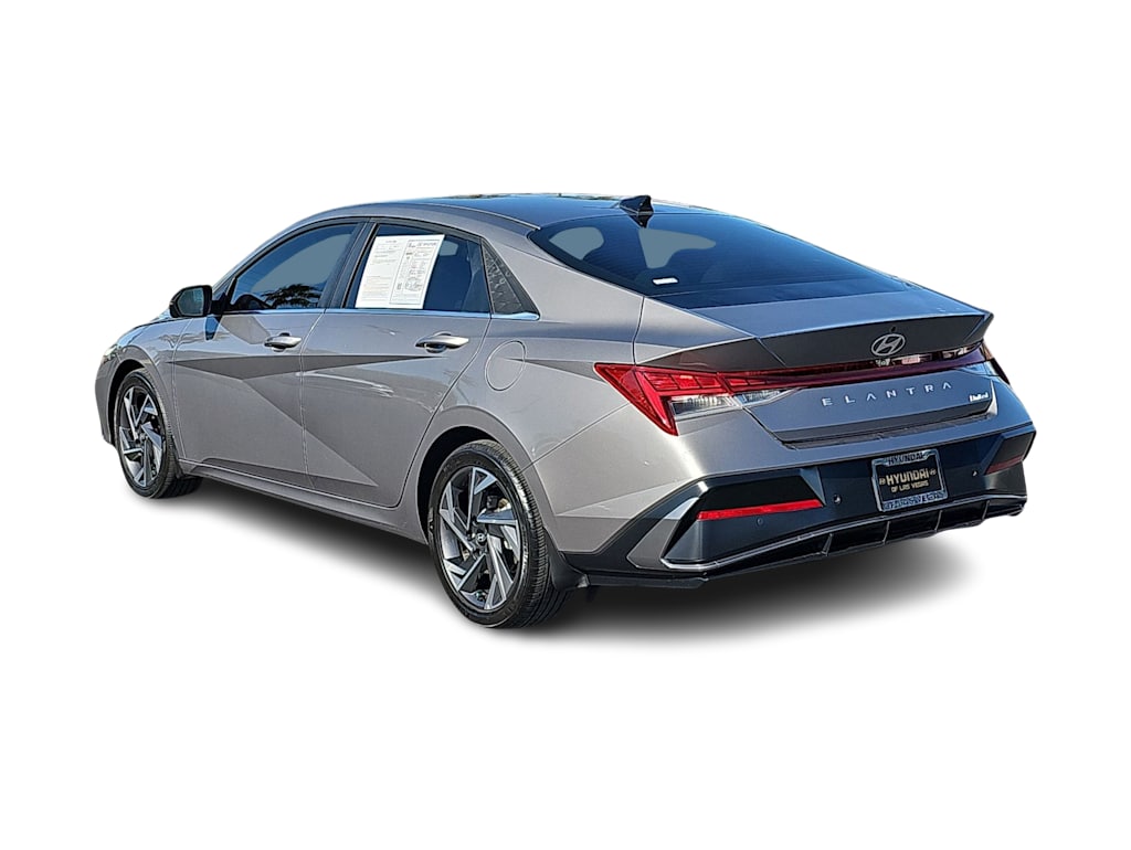 Thumbnail: 2024 Hyundai Elantra - 4