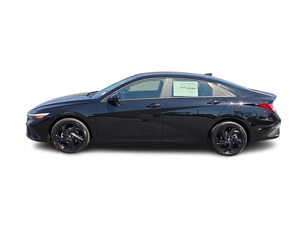 Thumbnail: 2026 Hyundai Elantra - 3