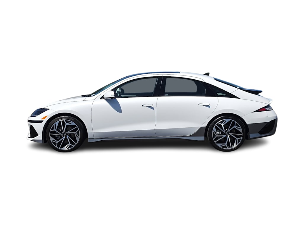 Thumbnail: 2023 Hyundai Ioniq 6 - 3