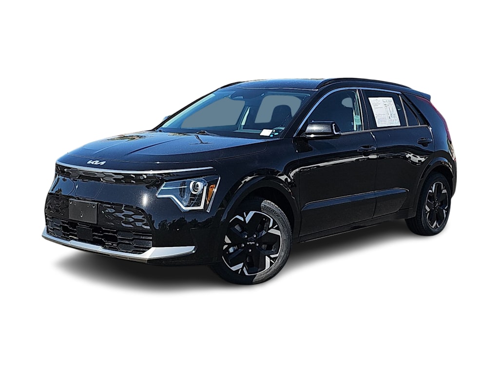 Used 2023 Kia Niro Wind with VIN KNDCR3L12P5032048 for sale in West Allis, WI