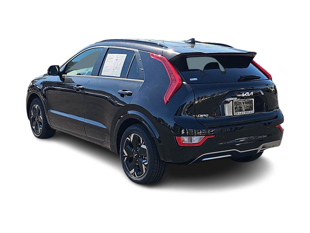 Thumbnail: 2023 Kia Niro - 4