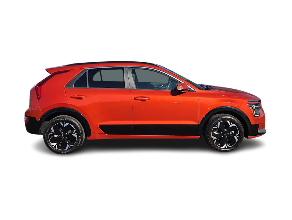 Thumbnail: 2023 Kia Niro - 23