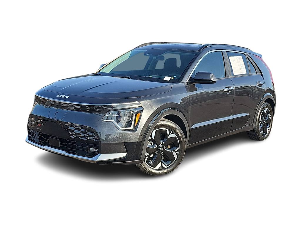 Used 2024 Kia Niro Wave with VIN KNDCT3L16R5091284 for sale in Madison, WI