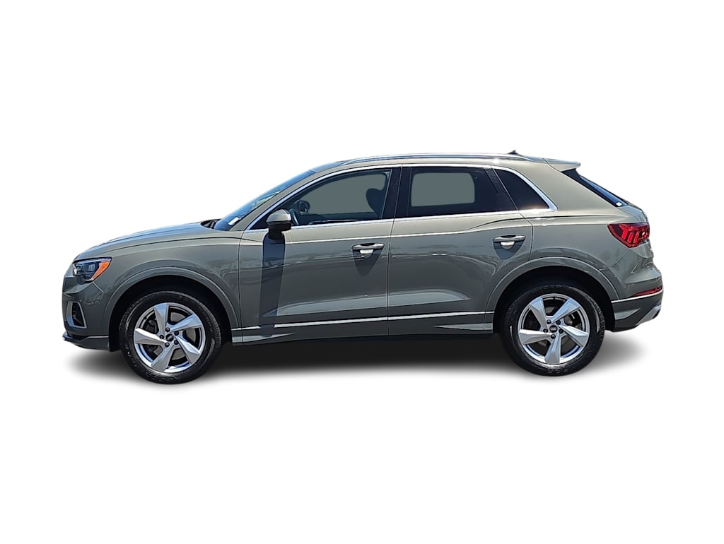 Thumbnail: 2022 Audi Q3 - 3