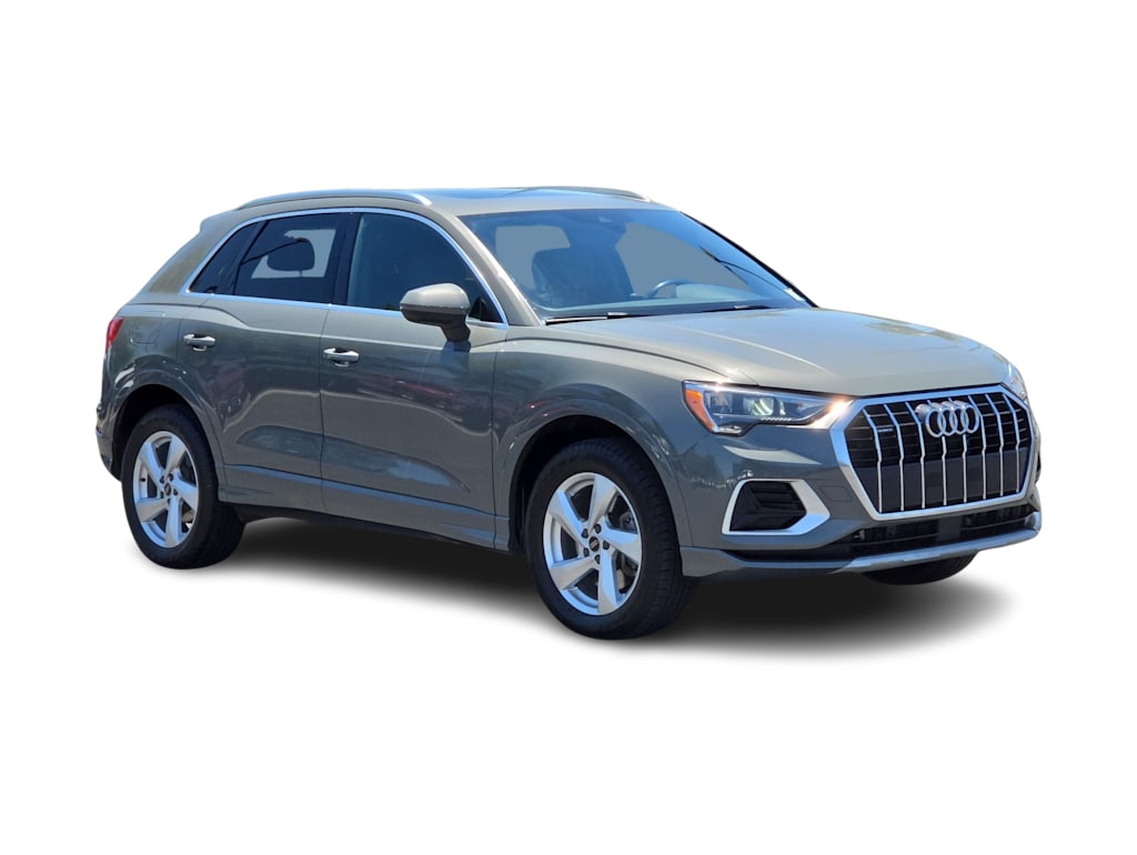Thumbnail: 2022 Audi Q3 - 21