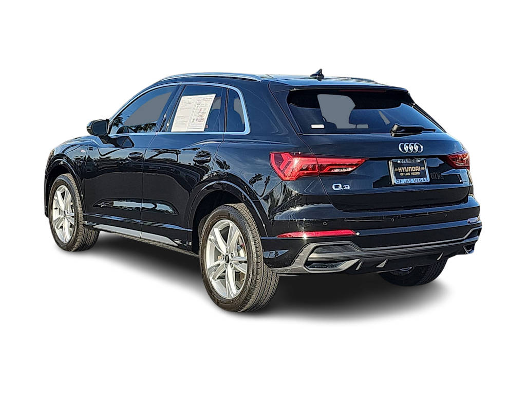 Thumbnail: 2023 Audi Q3 - 4