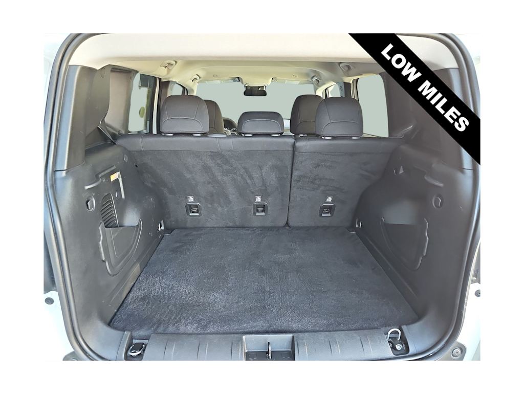 Thumbnail: 2023 Jeep Renegade - 17