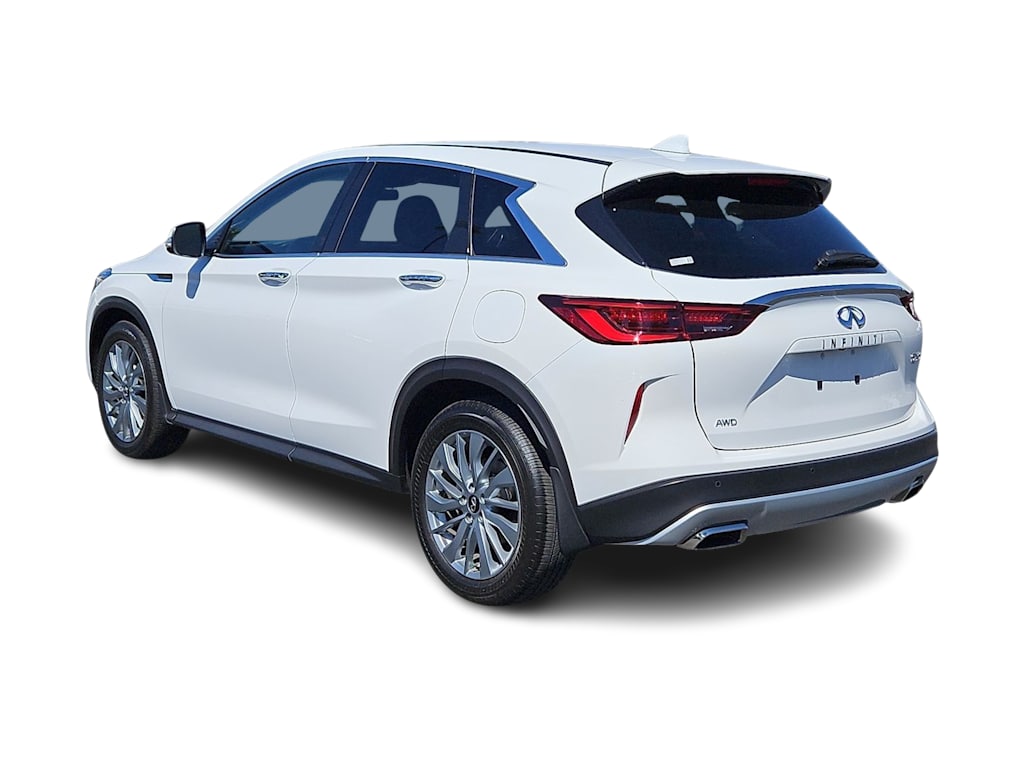 Thumbnail: 2025 INFINITI QX50 - 4