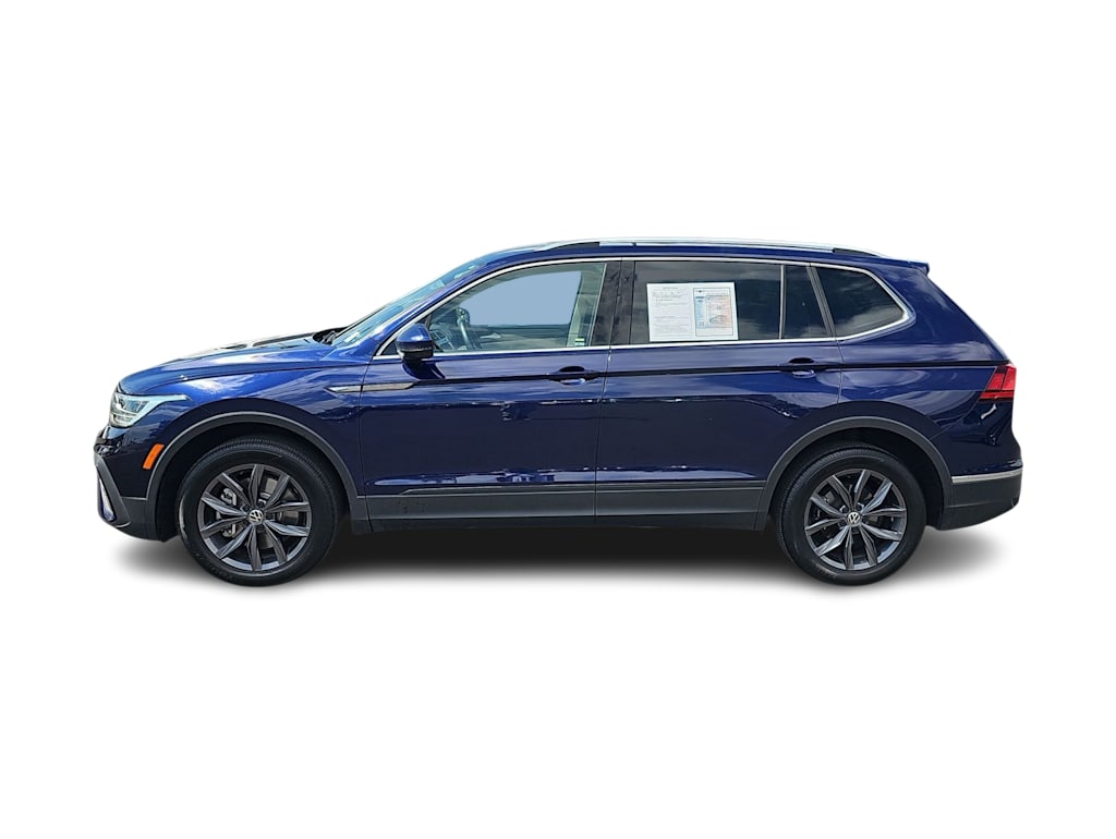 Thumbnail: 2022 Volkswagen Tiguan - 3