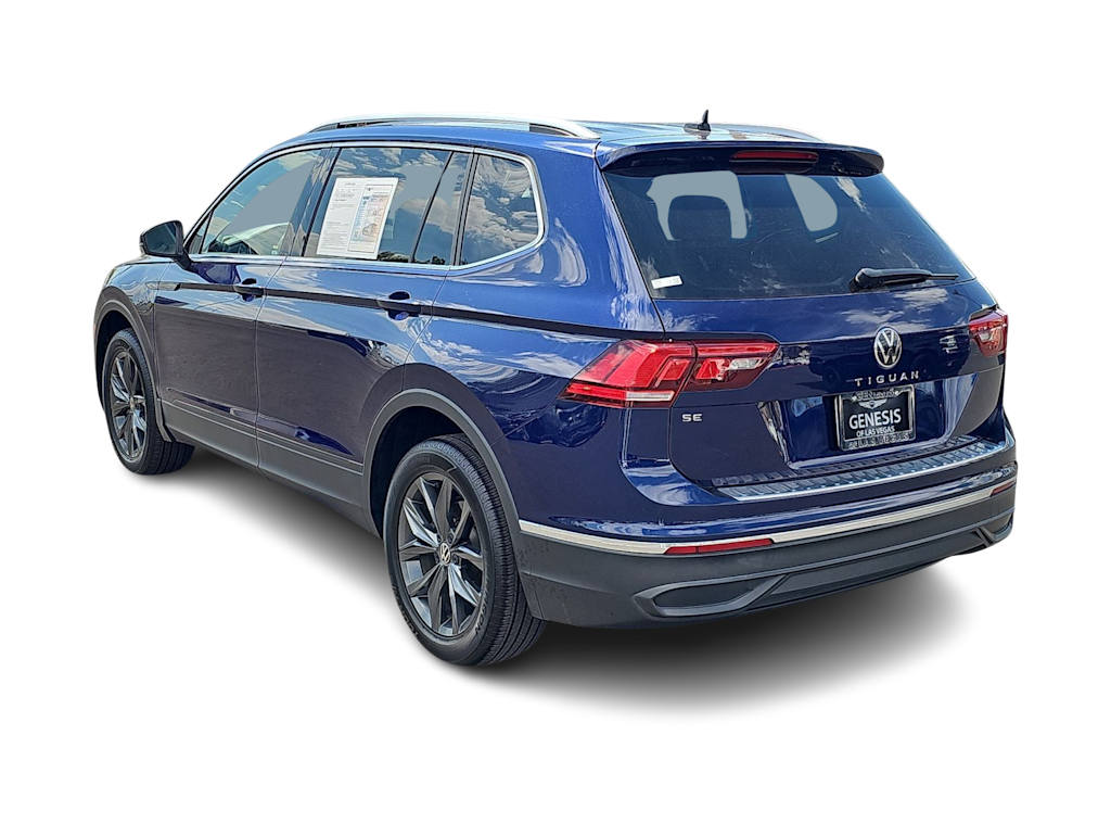Thumbnail: 2022 Volkswagen Tiguan - 4