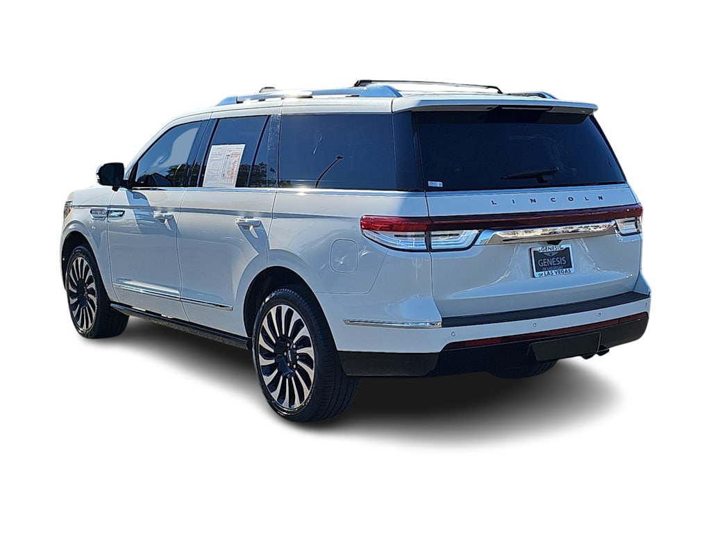Thumbnail: 2024 Lincoln Navigator - 4