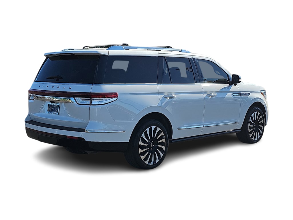 Thumbnail: 2024 Lincoln Navigator - 19