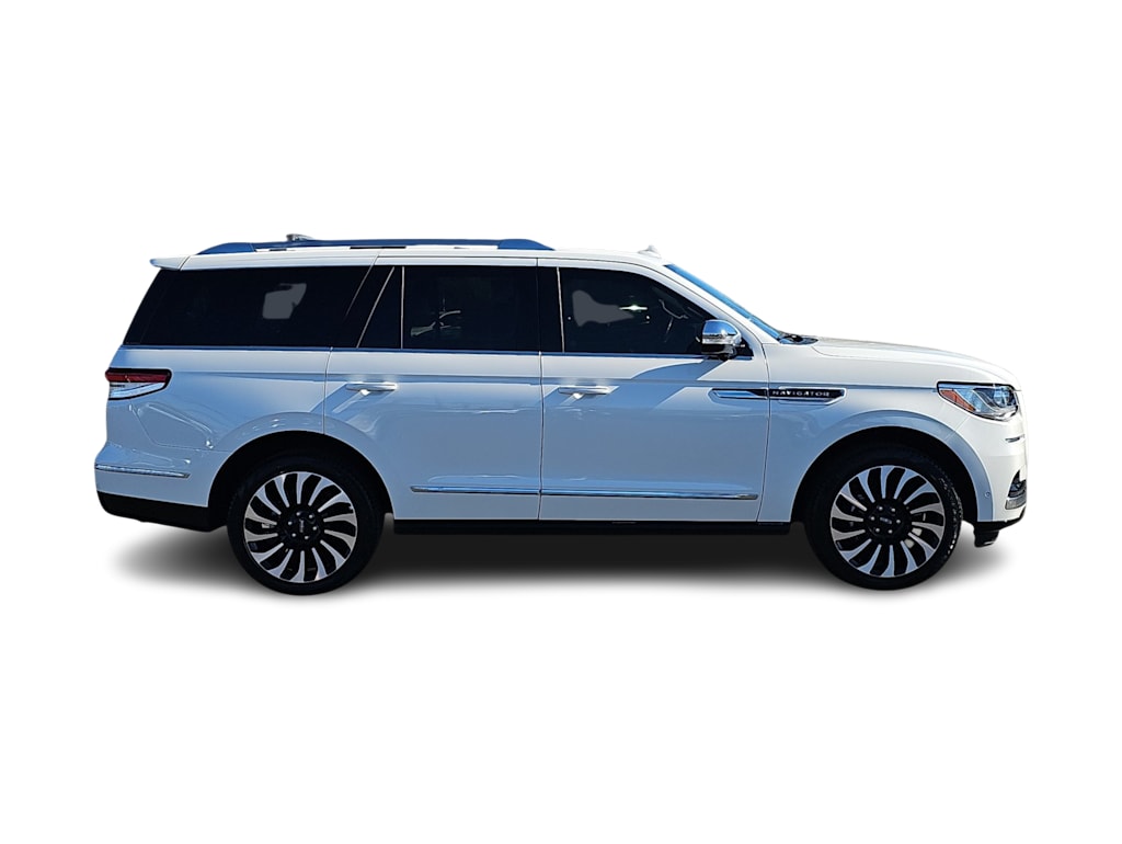 Thumbnail: 2024 Lincoln Navigator - 20
