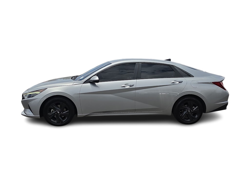 Thumbnail: 2023 Hyundai Elantra - 3