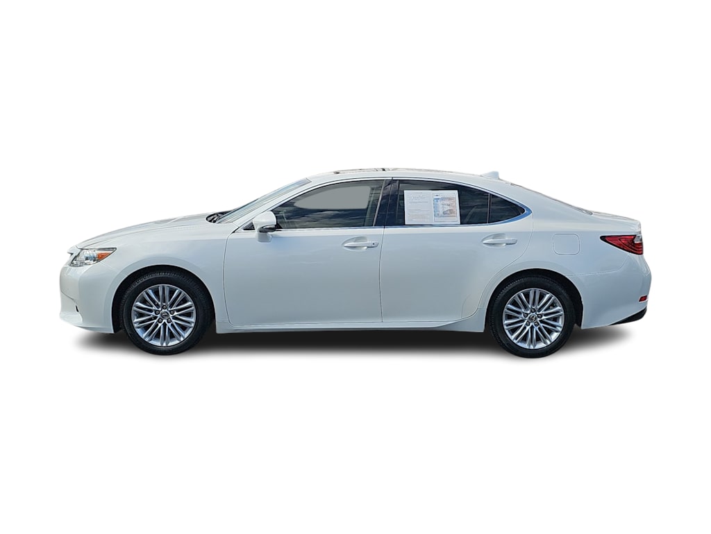 Thumbnail: 2015 Lexus ES - 3