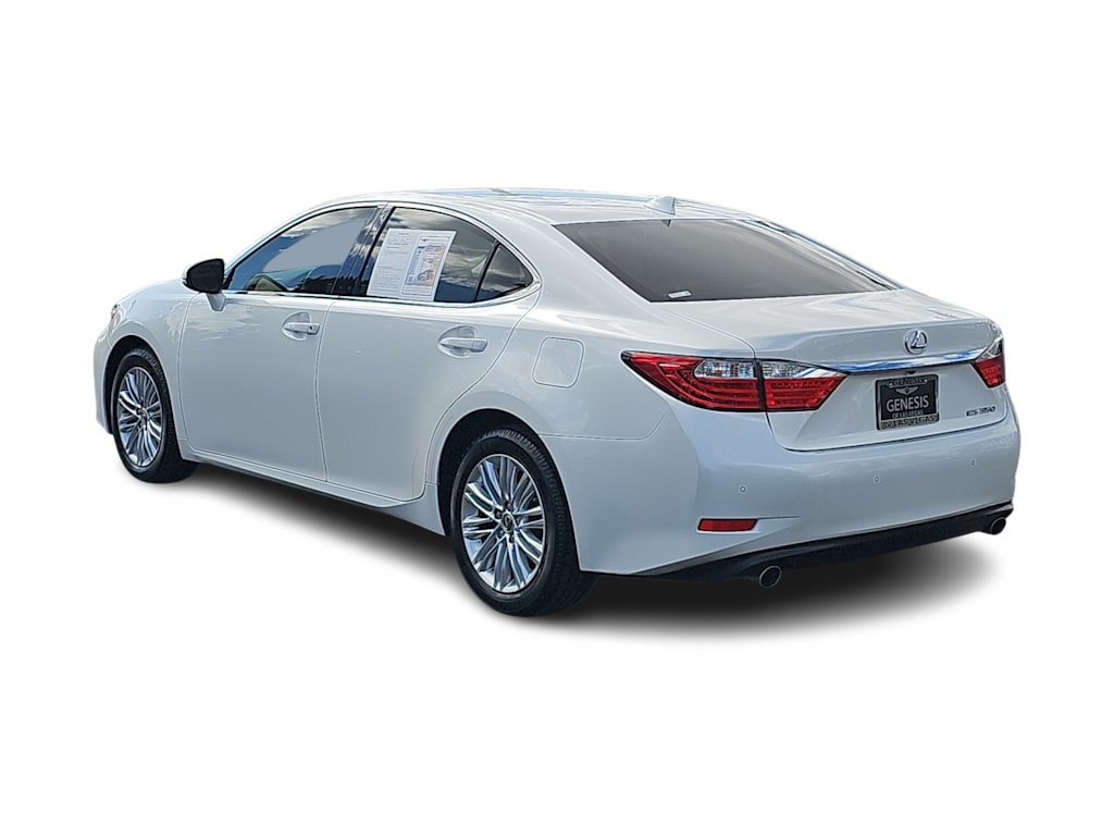 Thumbnail: 2015 Lexus ES - 4