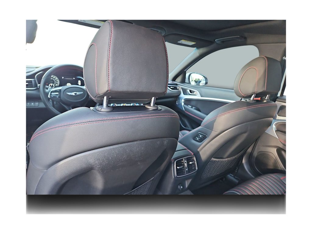 Thumbnail: 2023 Genesis G70 - 24