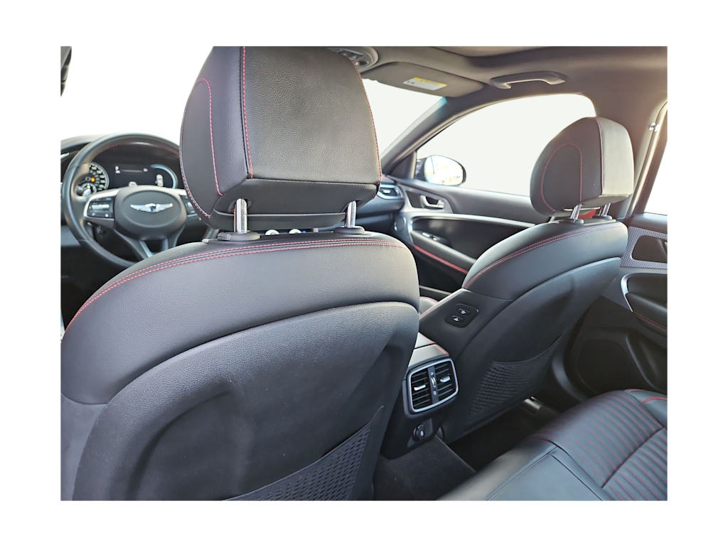 Thumbnail: 2023 Genesis G70 - 25