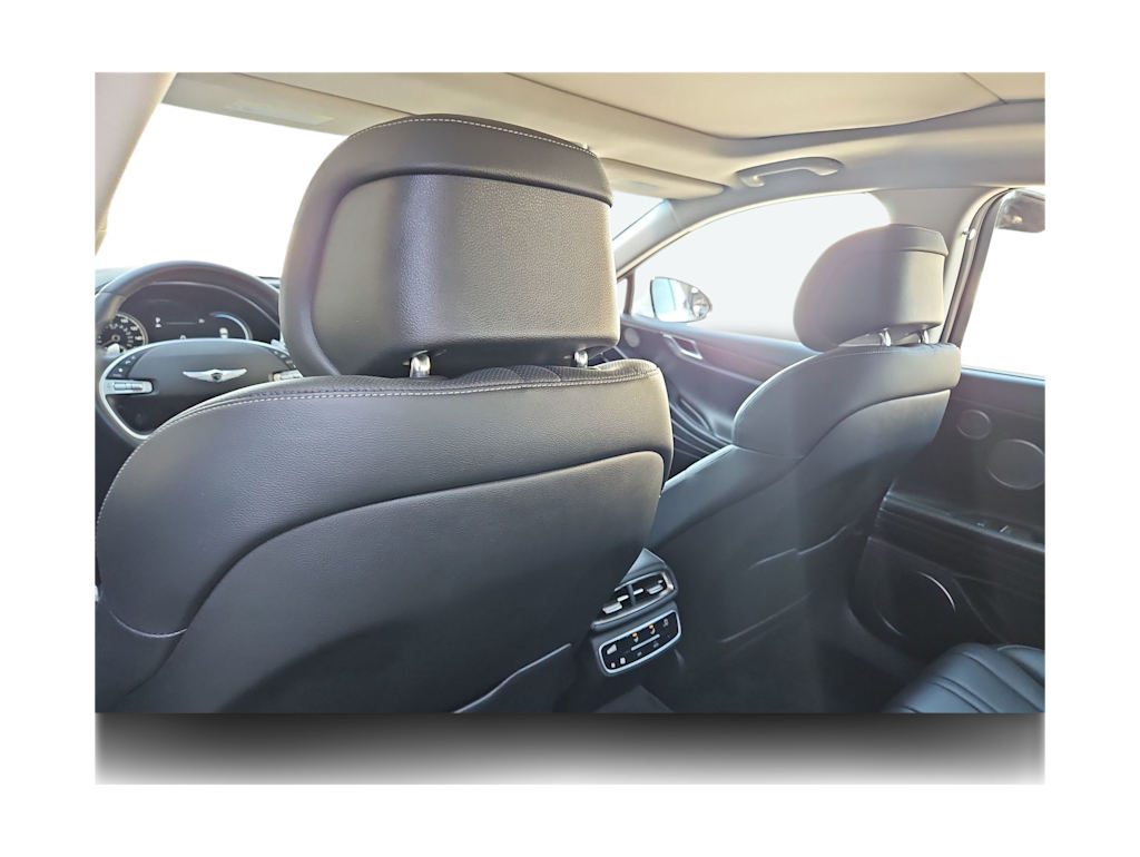 Thumbnail: 2021 Genesis G80 - 23