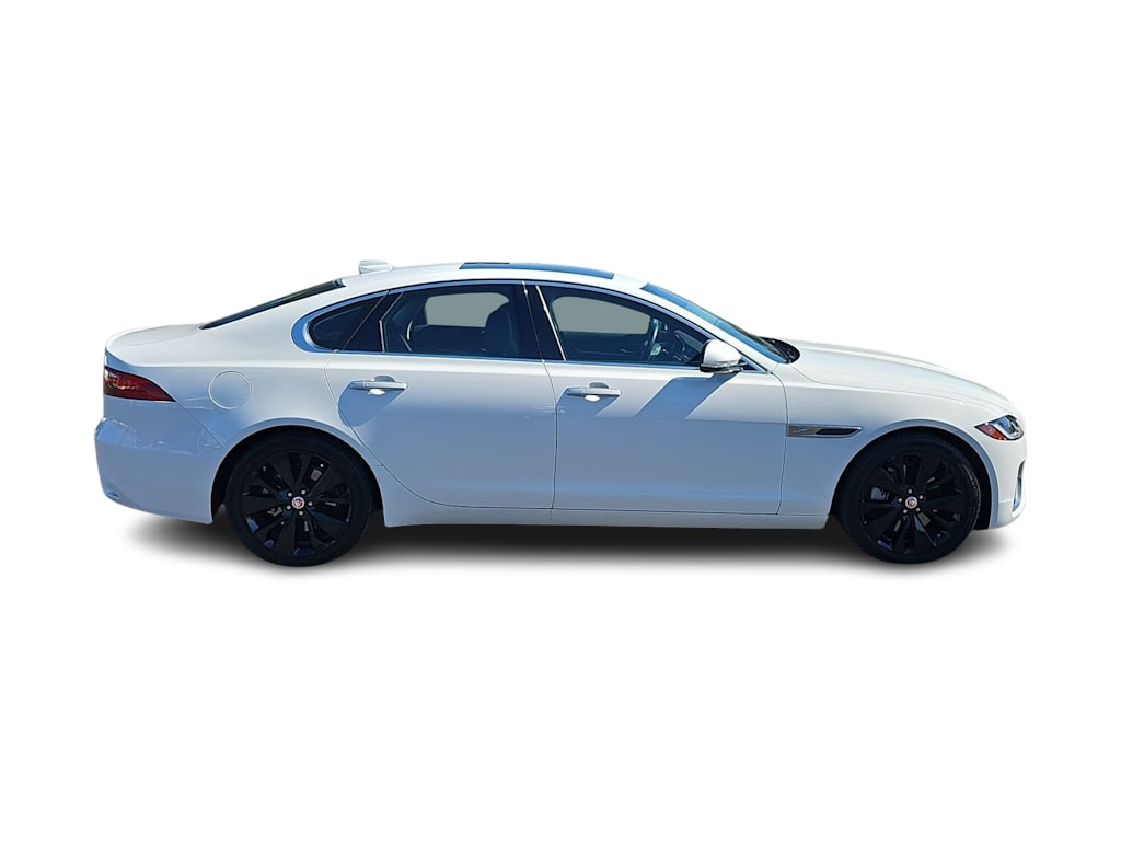 Thumbnail: 2022 Jaguar XF - 22