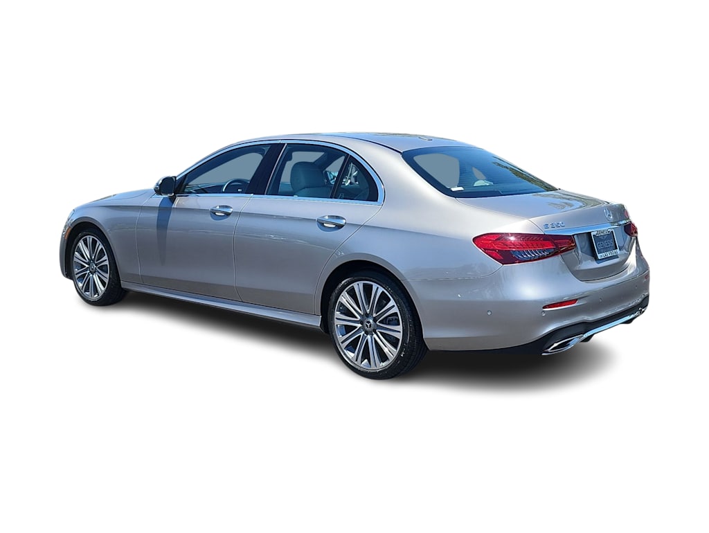 Thumbnail: 2022 Mercedes-Benz E-Class - 4
