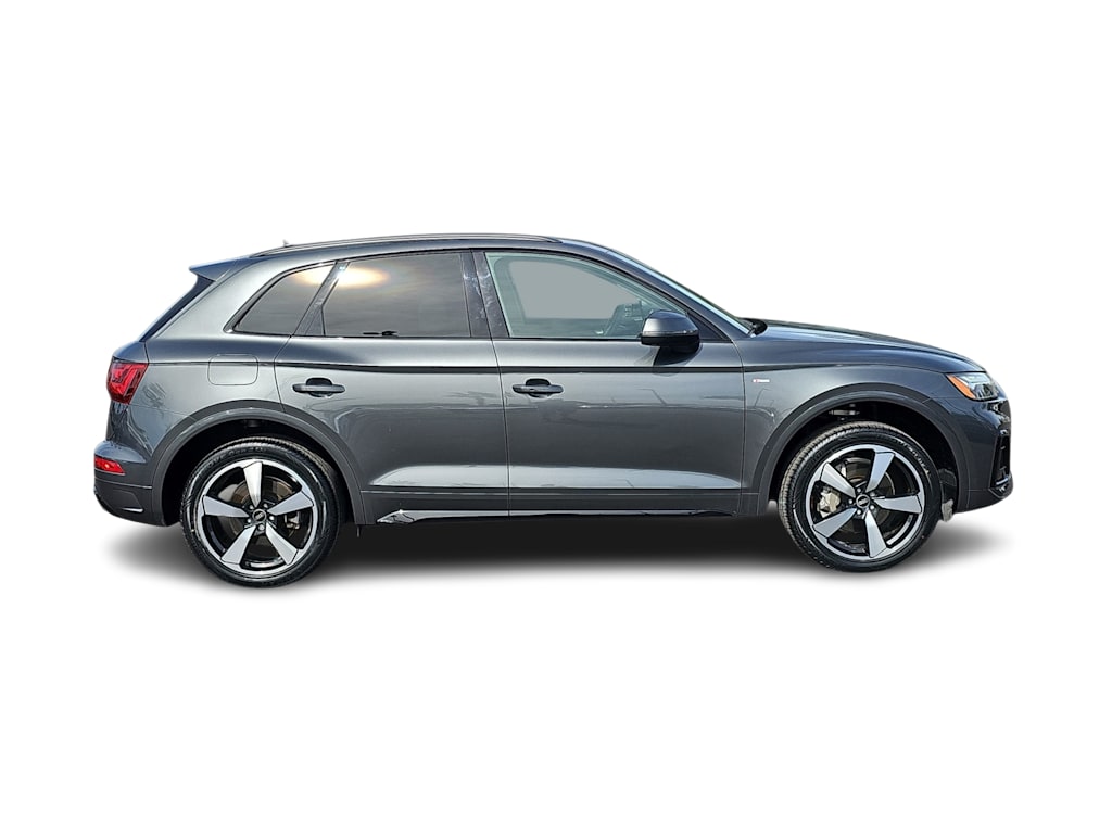 Thumbnail: 2022 Audi Q5 - 22