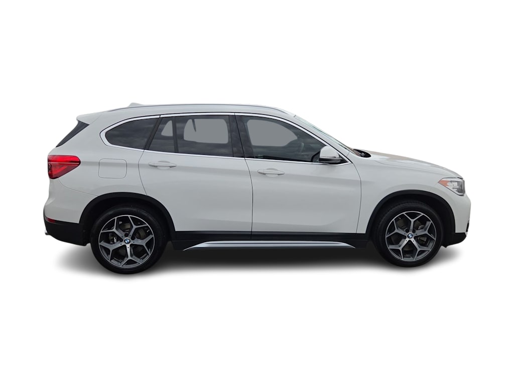Thumbnail: 2019 BMW X1 - 24