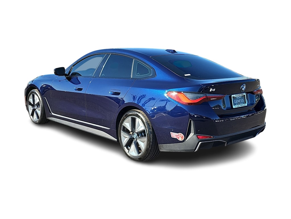 Thumbnail: 2022 BMW i4 - 18