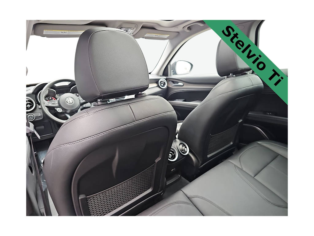 Thumbnail: 2021 Alfa Romeo Stelvio - 24