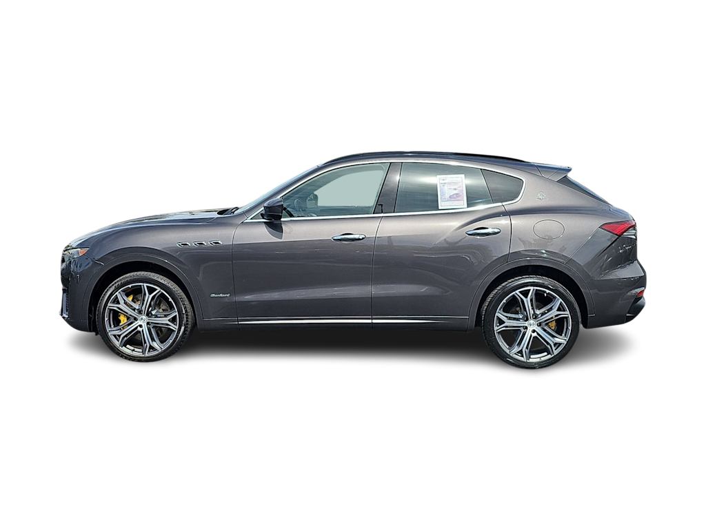 Thumbnail: 2021 Maserati Levante - 3