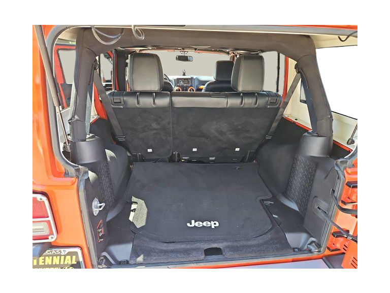 Thumbnail: 2015 Jeep Wrangler - 17